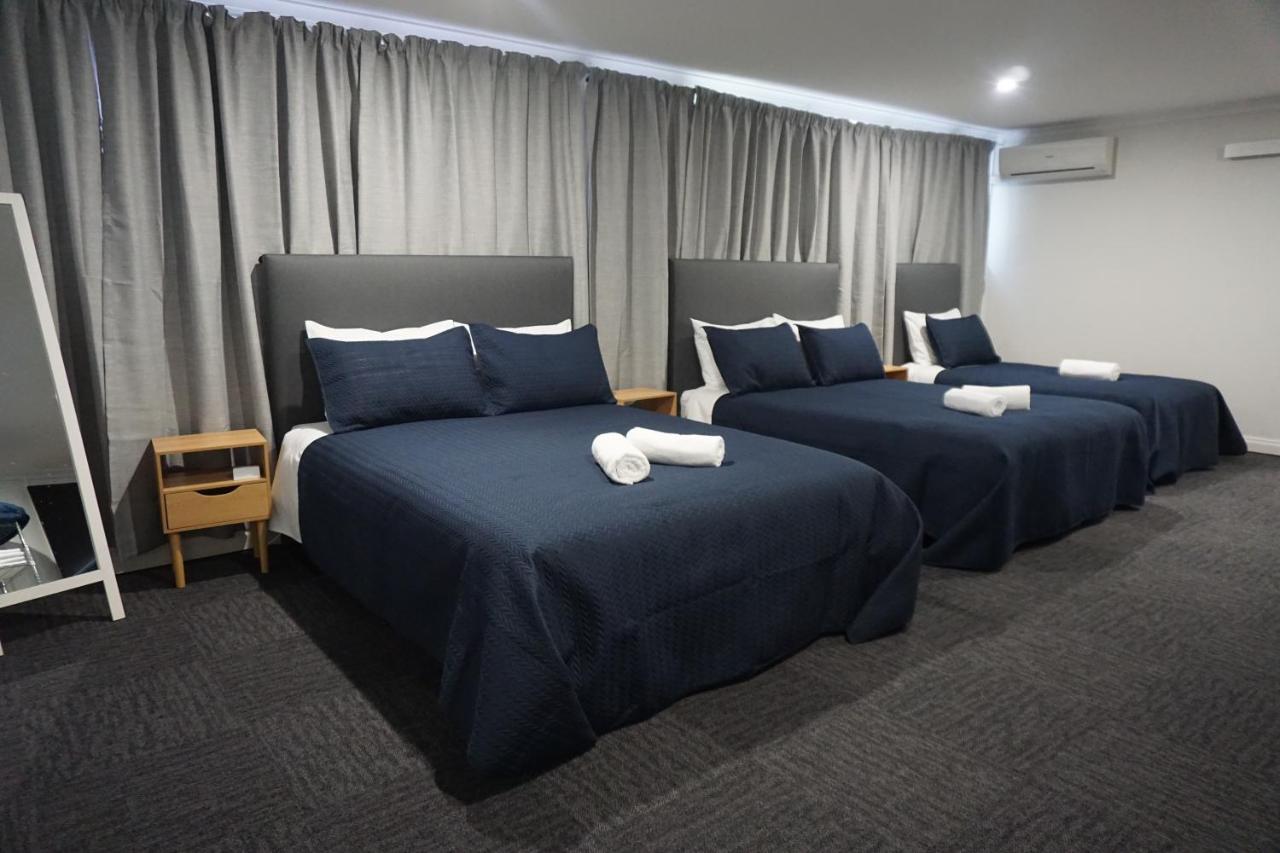 Warners Bay Hotel Luaran gambar